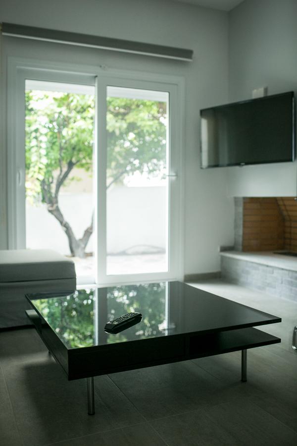 Minimal Residence Near The Beach Loutraki  Exterior photo